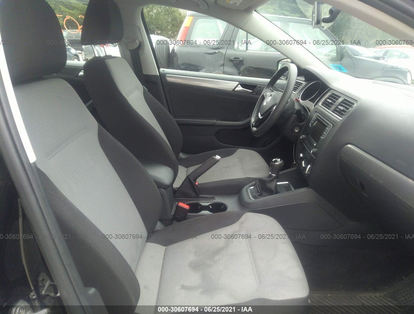 3VW167AJ9HM336111