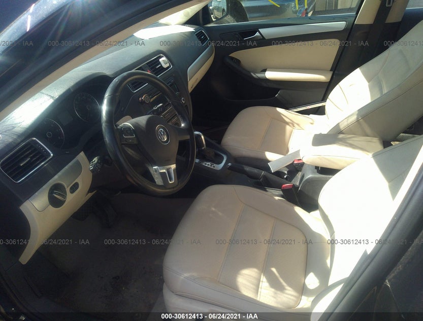 3VWDX7AJ2DM378351