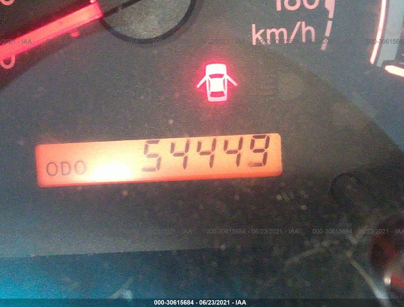 5TFUM5F11BX027558