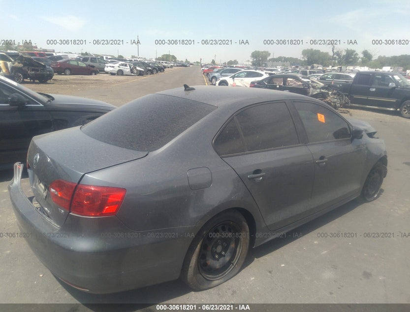 3VW3L7AJ3EM441692