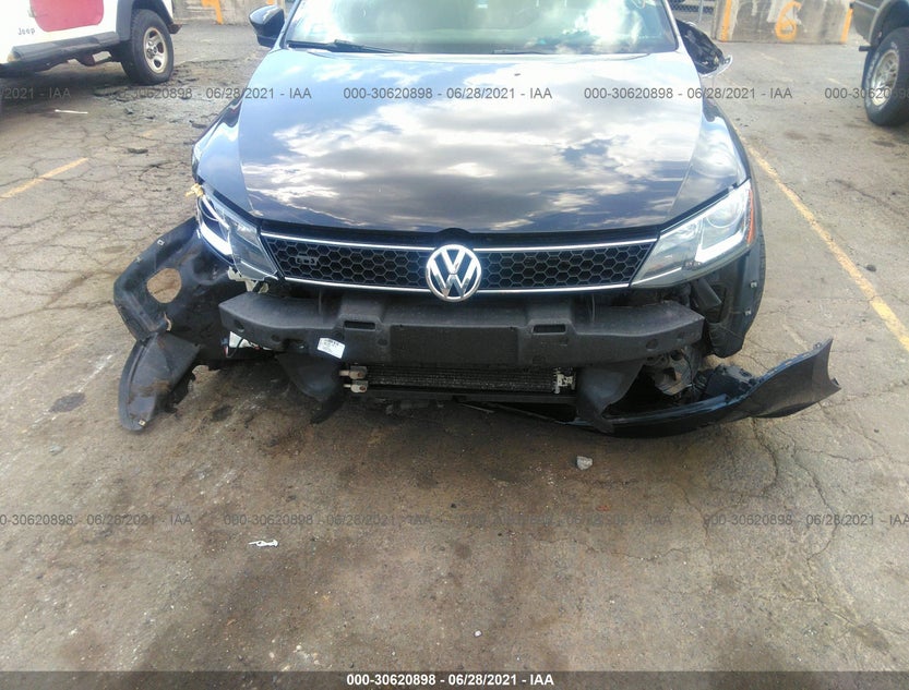 3VW5A7AJXDM275913