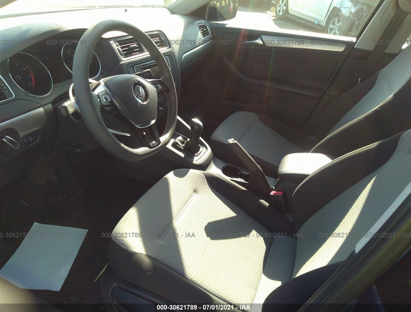 3VW2B7AJ0HM367800