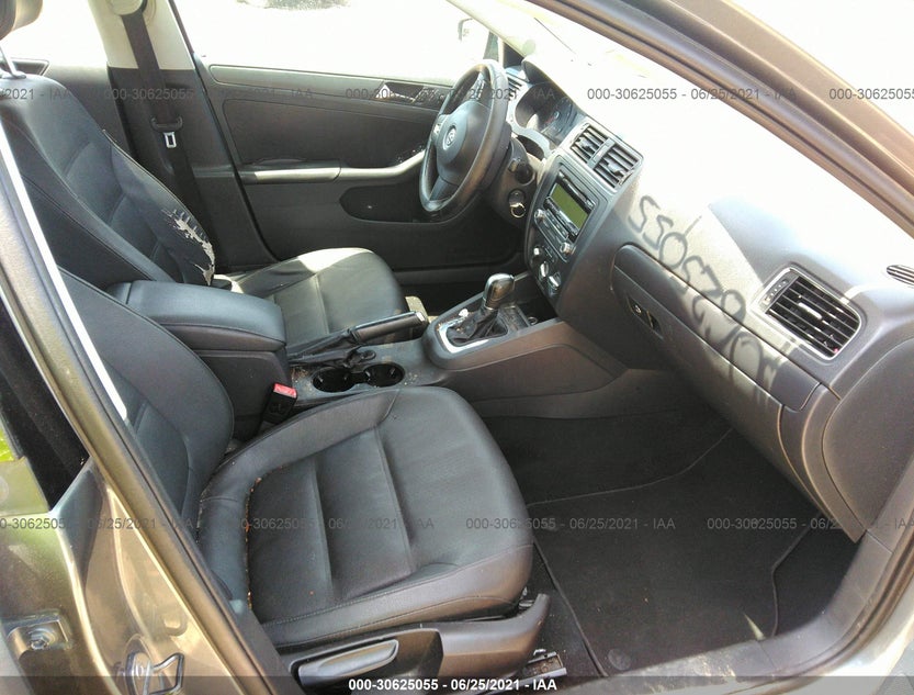 3VWDX7AJ8BM348770