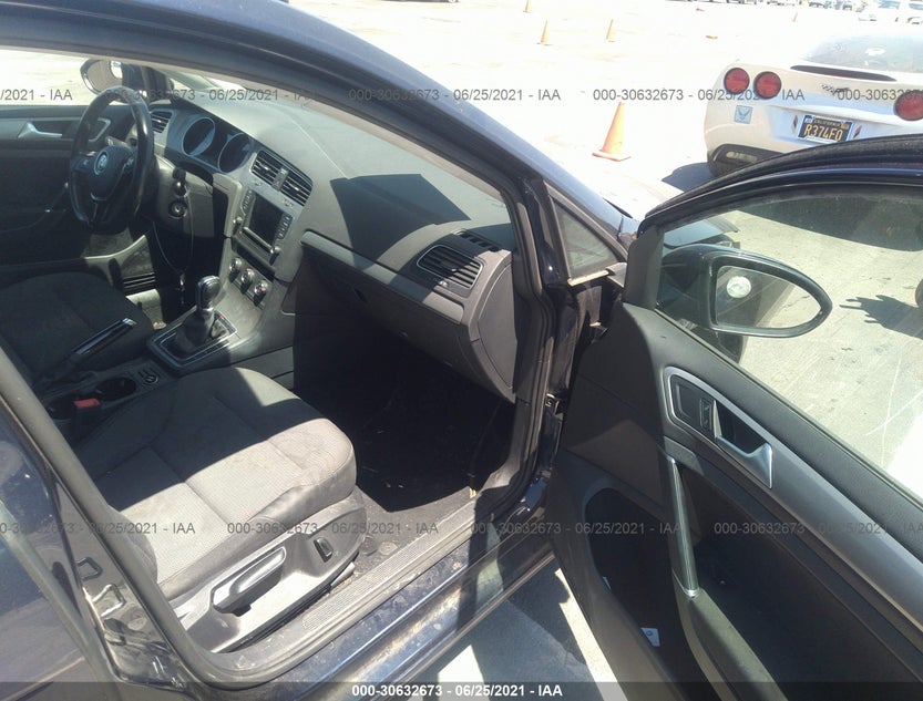 3VW017AU9HM510179