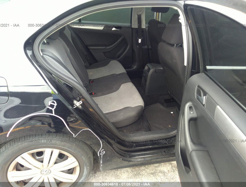 3VW167AJ8HM283045