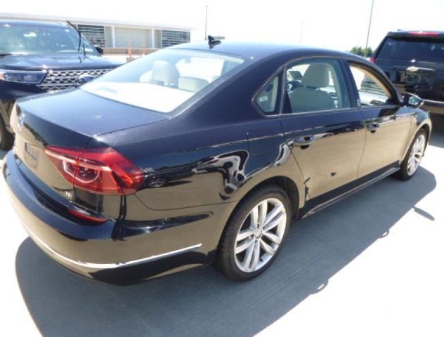 1VWLA7A30KC008335