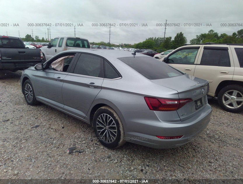 3VWCB7BU9KM174582