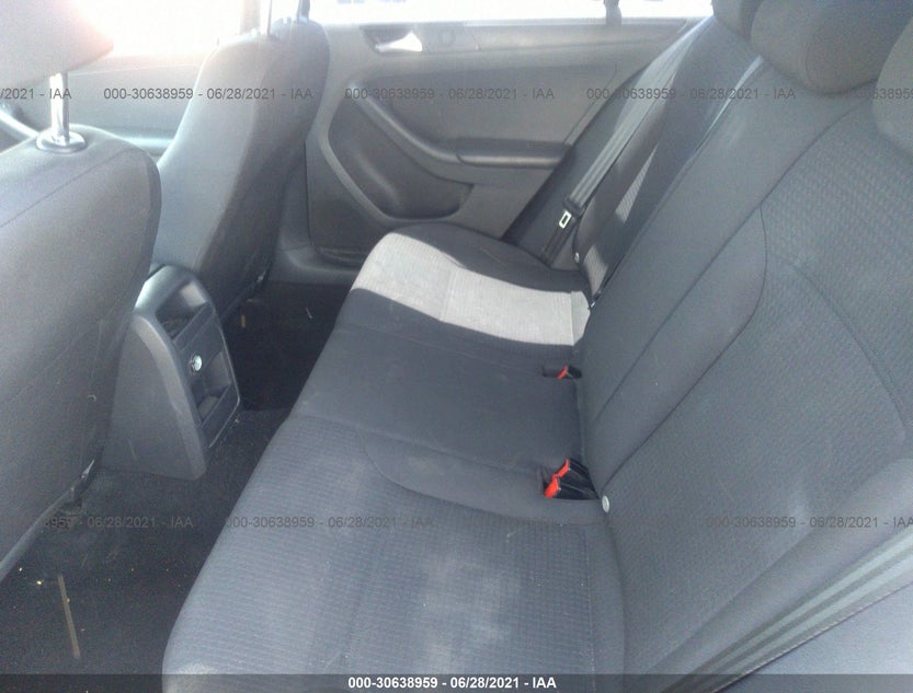 3VW1K7AJ3FM310015