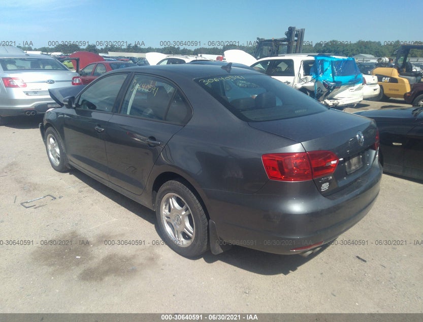 3VWLL7AJXCM044140