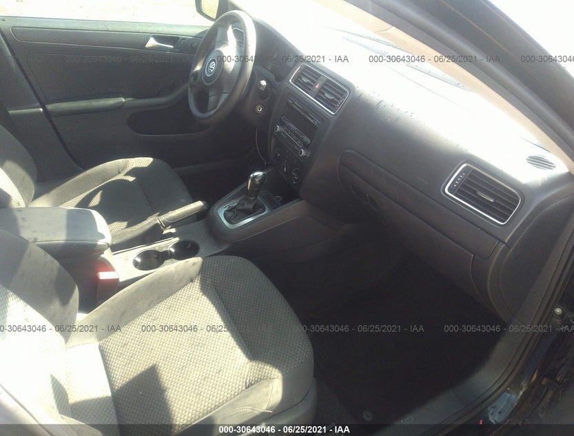 3VW2K7AJ0EM379327