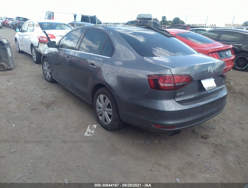 3VW2B7AJ4HM305008