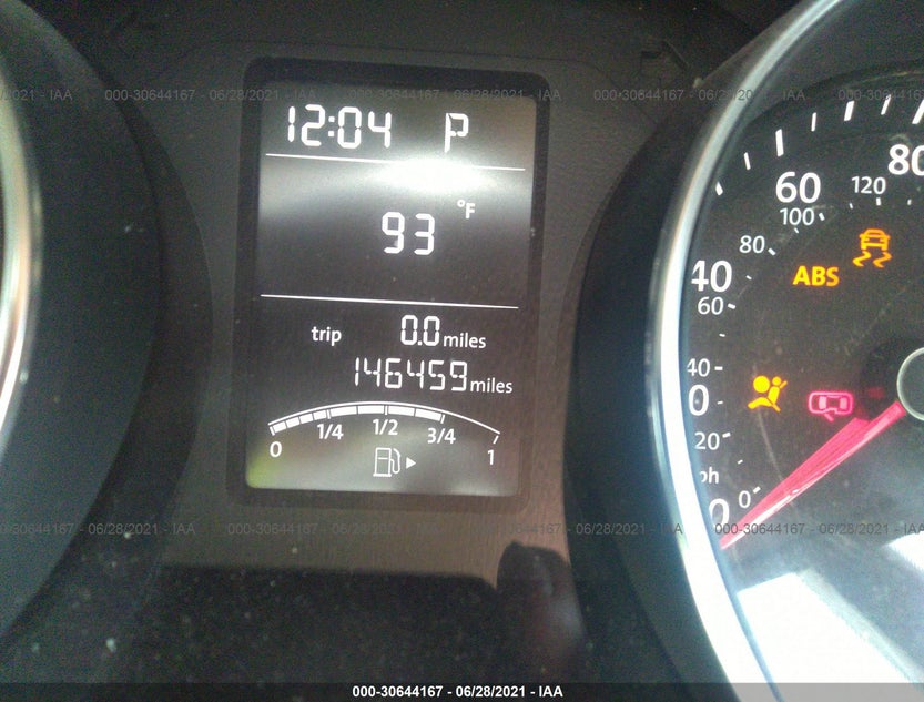 3VW2B7AJ4HM305008