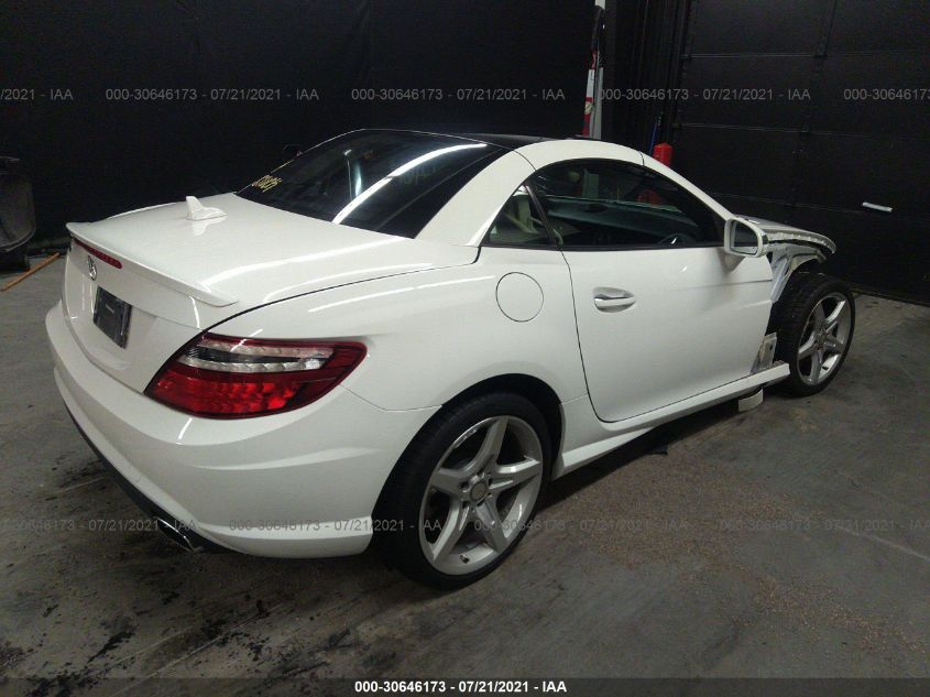 WDDPK3JA6GF122229 2016 Mercedes-Benz Slk 300