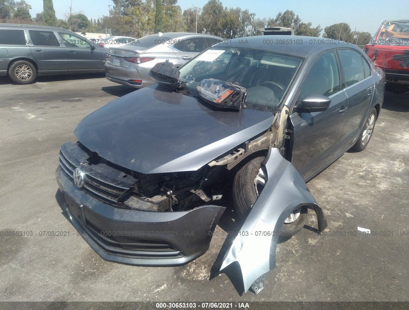 3VW2B7AJ9HM352468