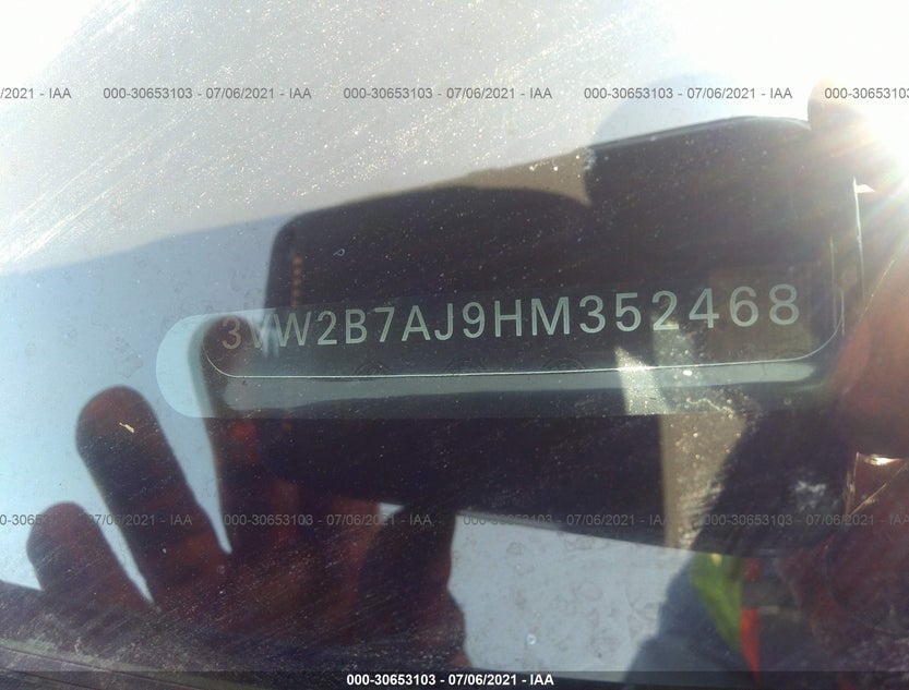 3VW2B7AJ9HM352468