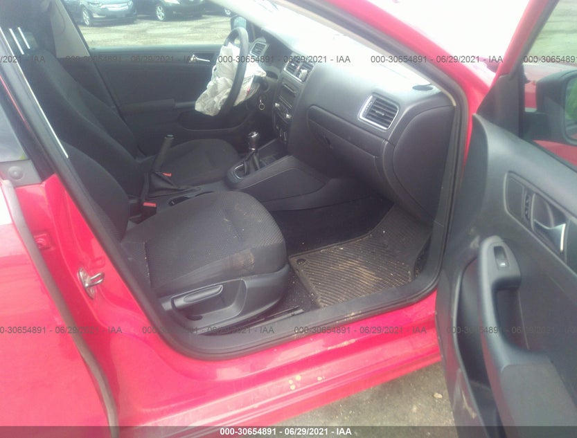 3VW1K7AJ3CM388757