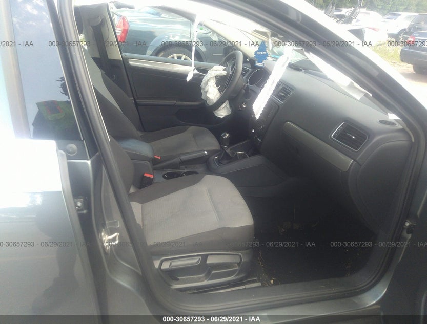 3VW167AJ8HM365938