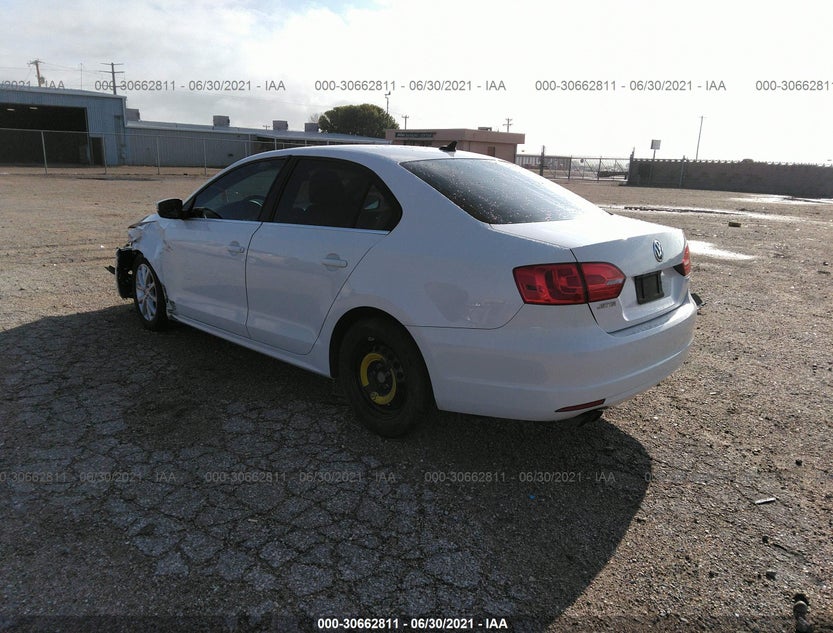 3VWDX7AJ0DM364075