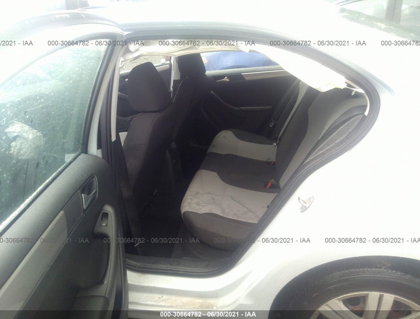 3VW2B7AJ2HM381777