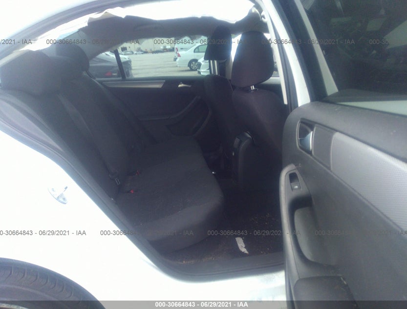 3VWD17AJ0FM225861