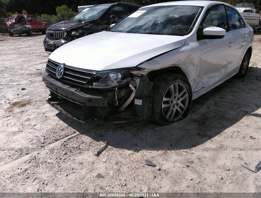 3VW2B7AJ6HM209395