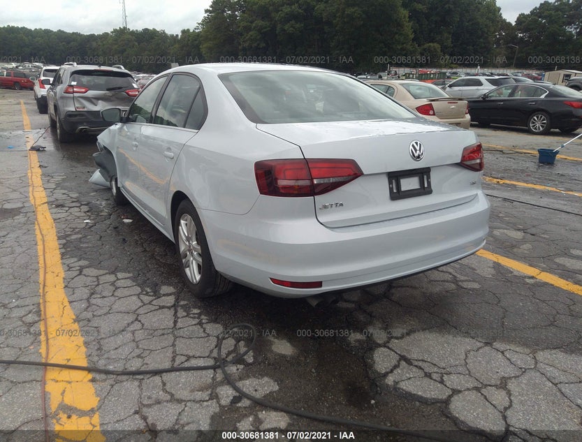 3VW2B7AJXHM365780