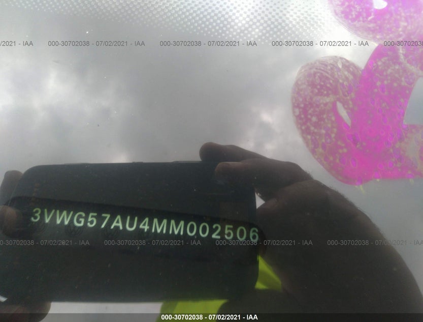 3VWG57AU4MM002506