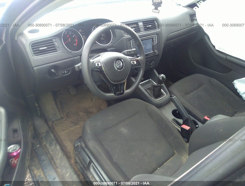3VW167AJ9GM286552