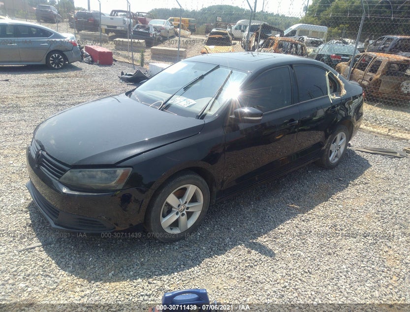 3VWLL7AJ2CM390036