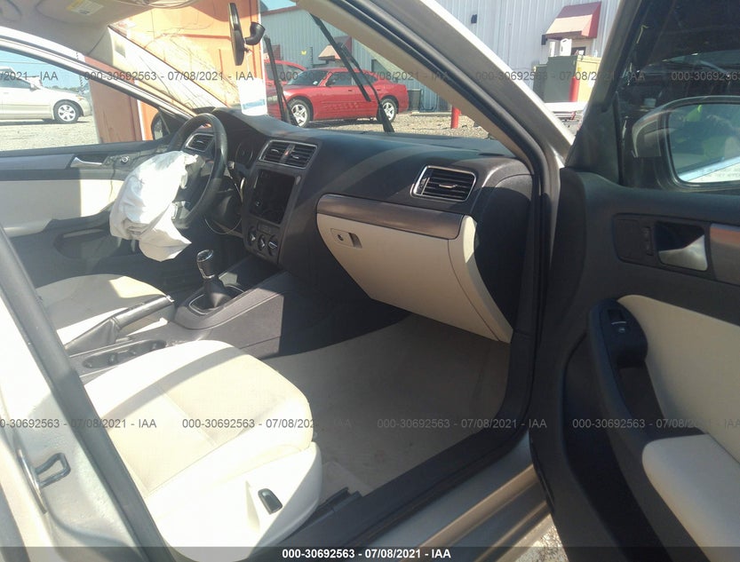 3VW3L7AJ9DM234495