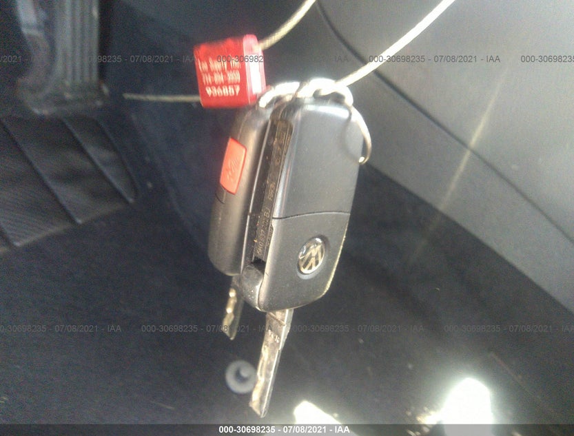 3VW2B7AJ7HM389812