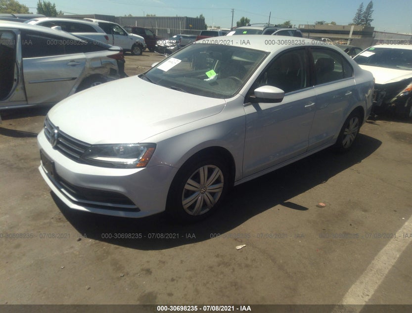 3VW2B7AJ7HM389812