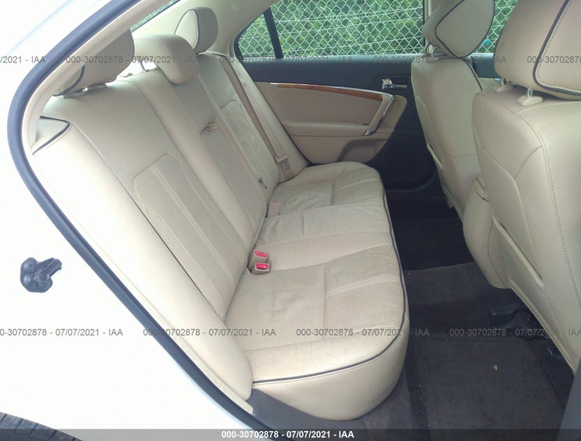 3LNHL2GC8CR810420