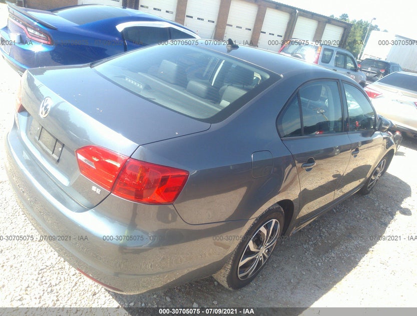 3VWD17AJ2EM360418