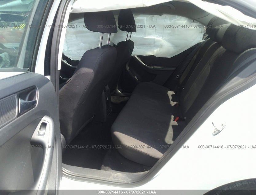 3VW2K7AJ9FM283858