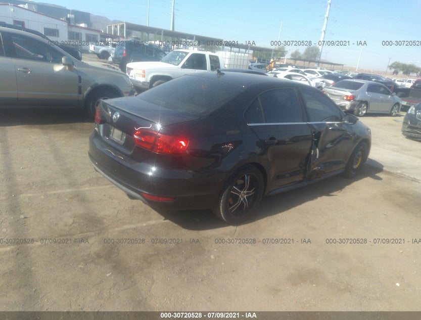 3VW5A7AJXCM456525