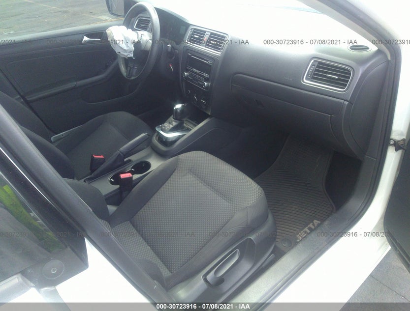 3VW2K7AJ9DM401209