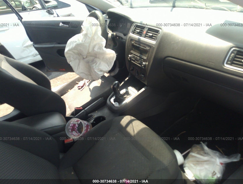 3VW2K7AJ8DM355761