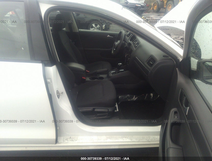 3VW267AJ5GM329742