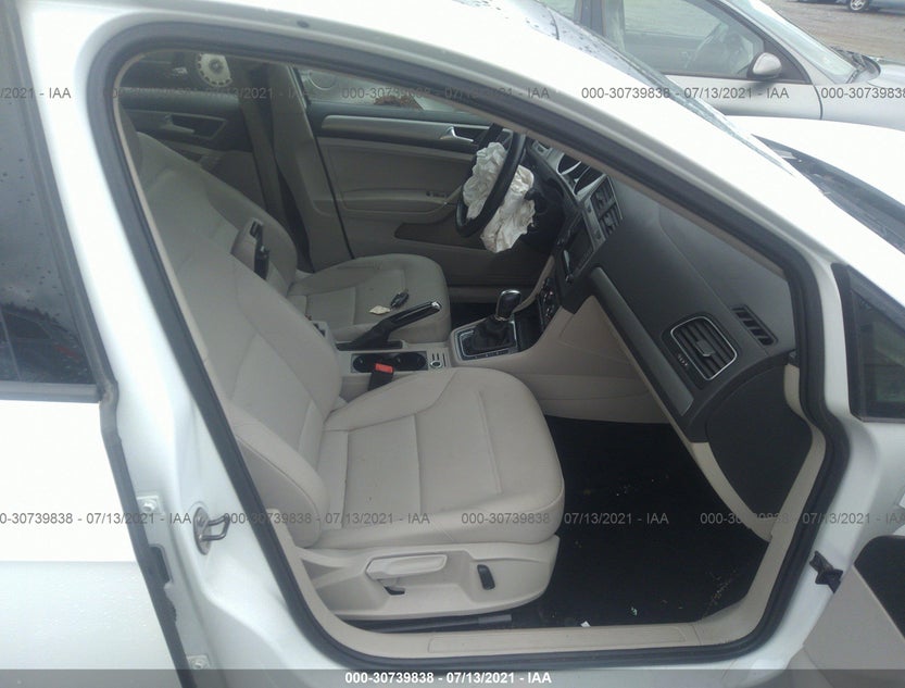 3VW217AU8FM008379