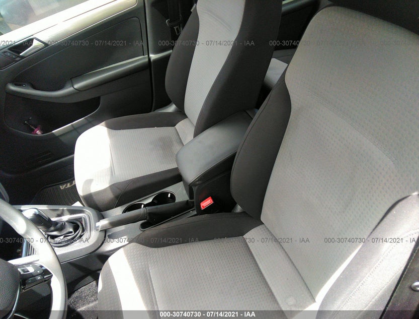 3VW2B7AJXJM230322