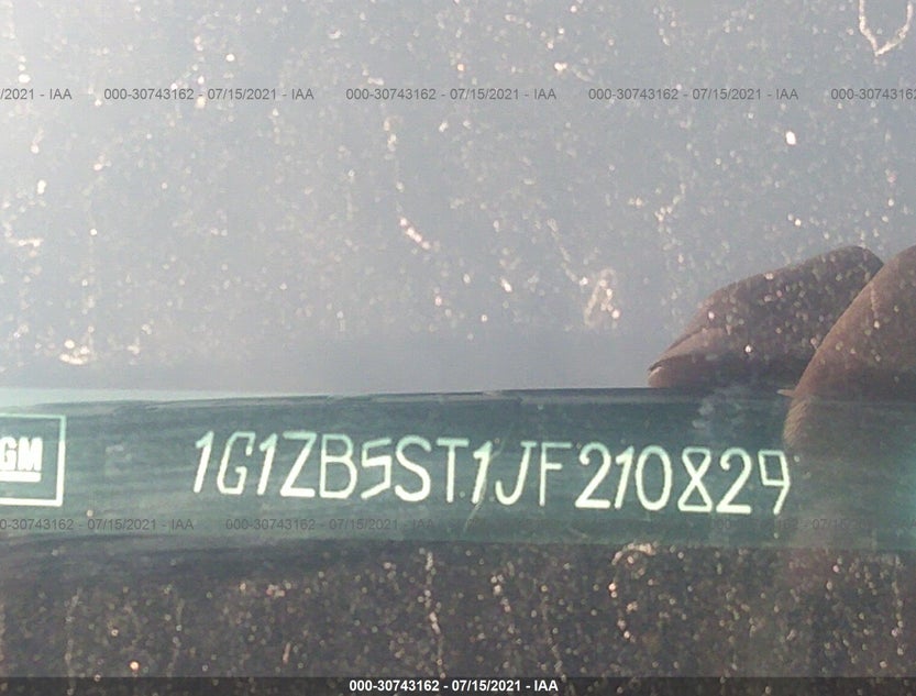 1G1ZB5ST1JF210829