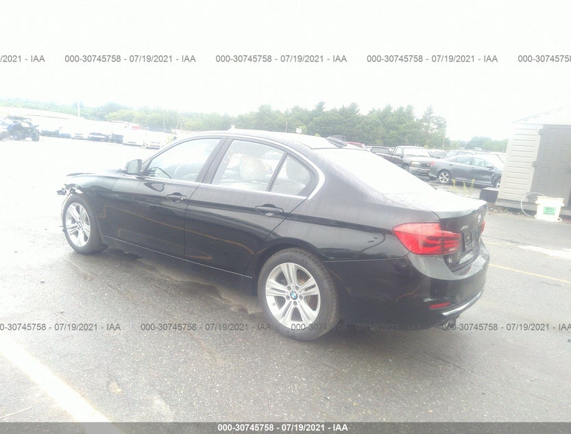 WBA8D9C33HA003995
