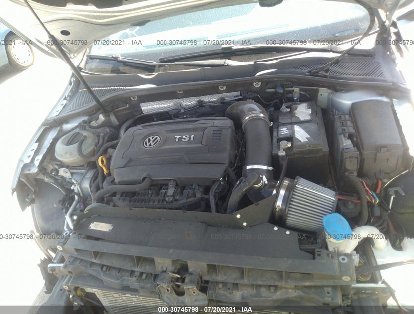 3VW4T7AU9FM040261