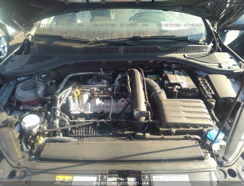 3VWCB7BU8LM050093