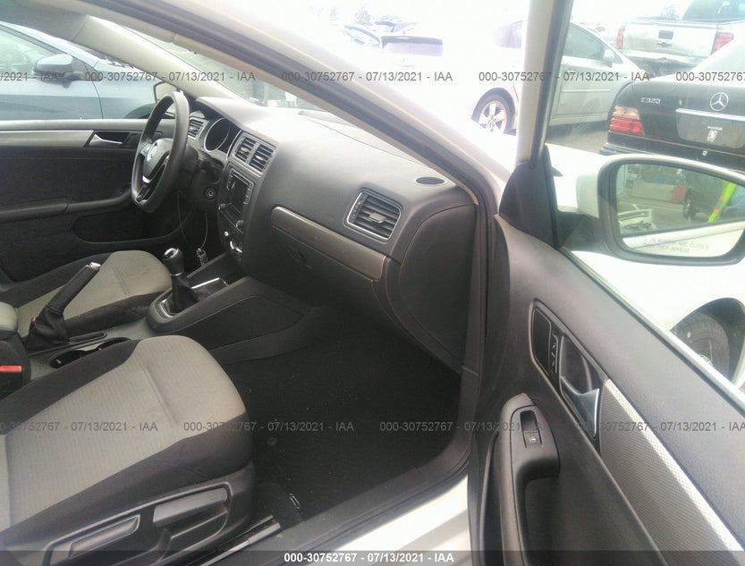 3VW167AJ5HM281608