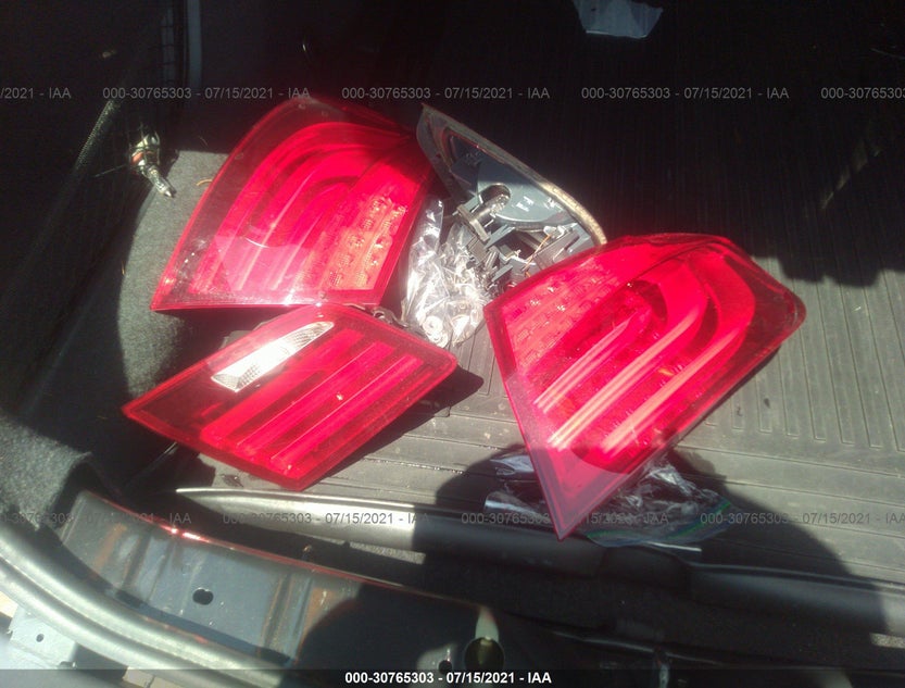 WBAFR7C52CC815493