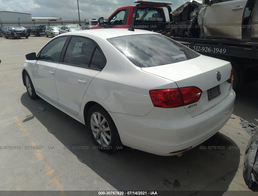 3VWDX7AJ3CM127806