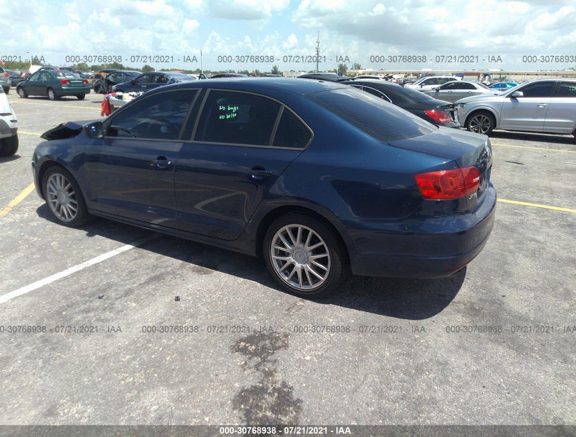 3VW2K7AJ4CM412729