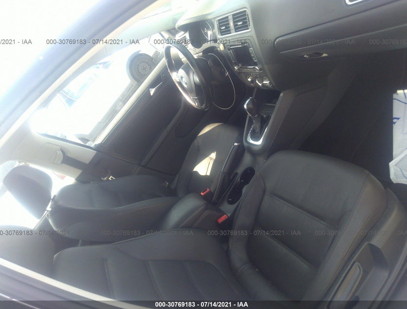 3VWDX7AJXCM405214